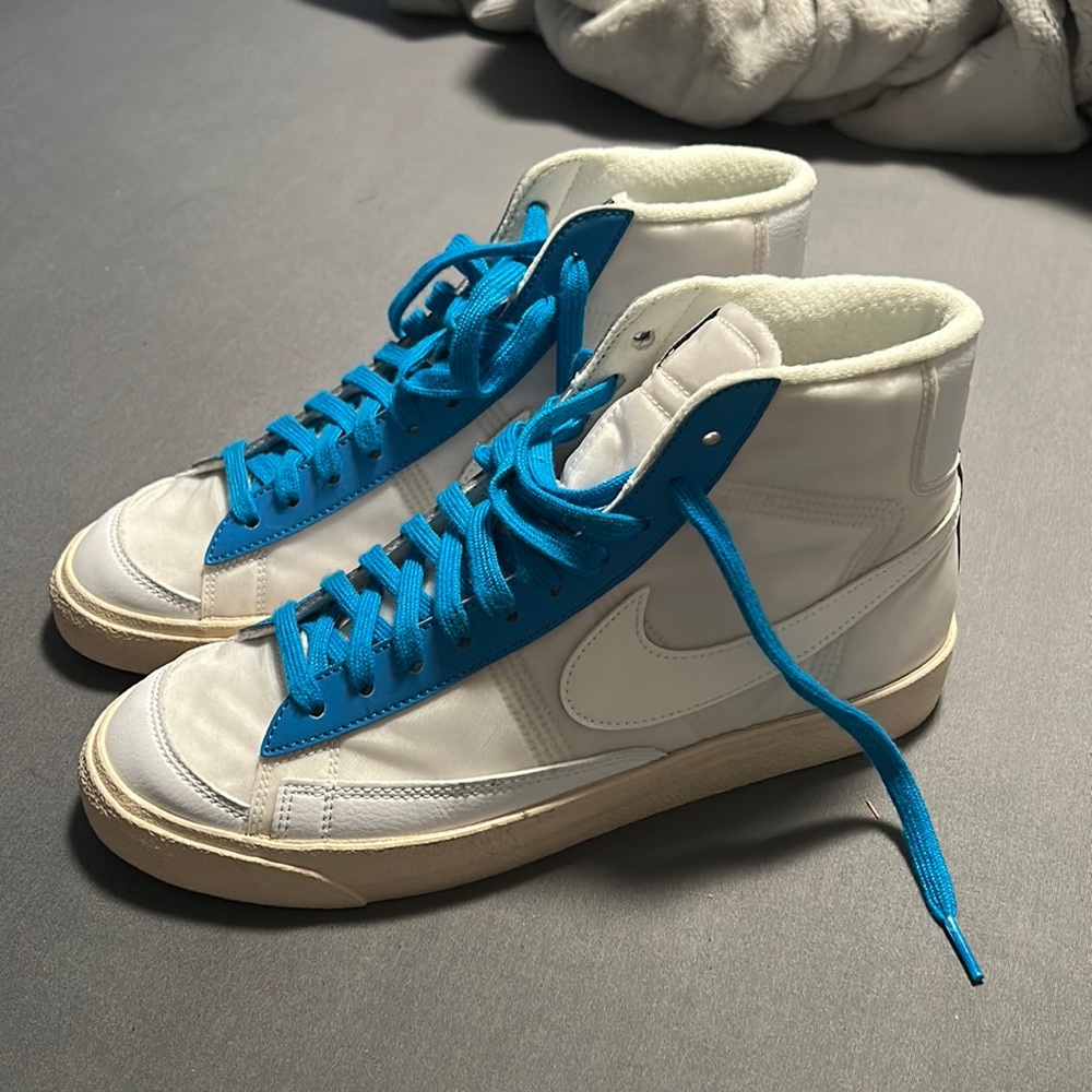 Nike blazer mids